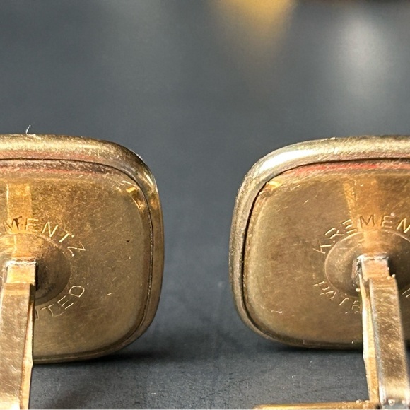 Krementz Cufflinks  Gold Tone Mid Century  Roman Greek Faces - Picture 3 of 6